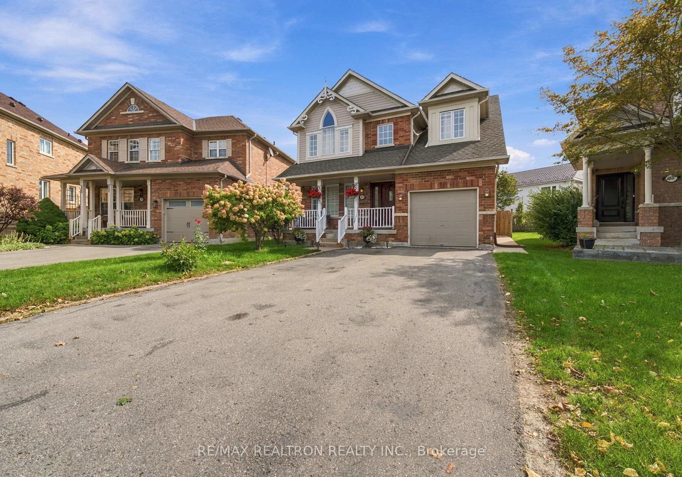 27-watkins-glen-crescent-aurora-ontario-n13818388