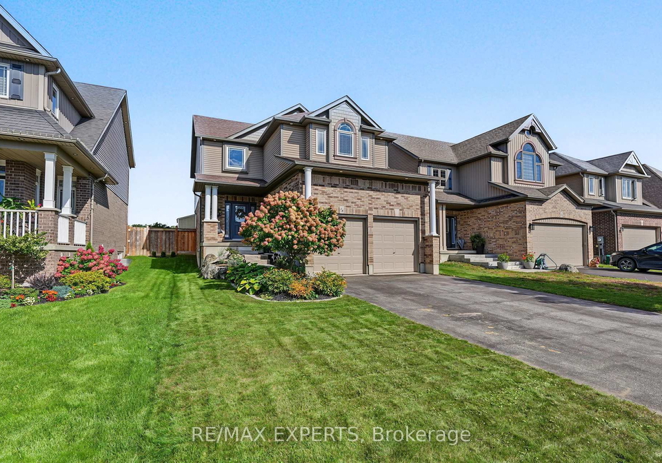 18-arnold-crescent-essa-ontario-n13818552