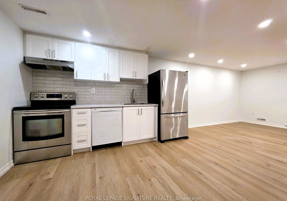148-tamarac-trail-aurora-ontario-n13819894