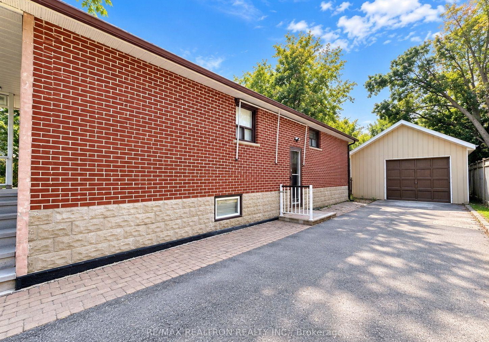 21-clark-avenue-markham-ontario-n13819958