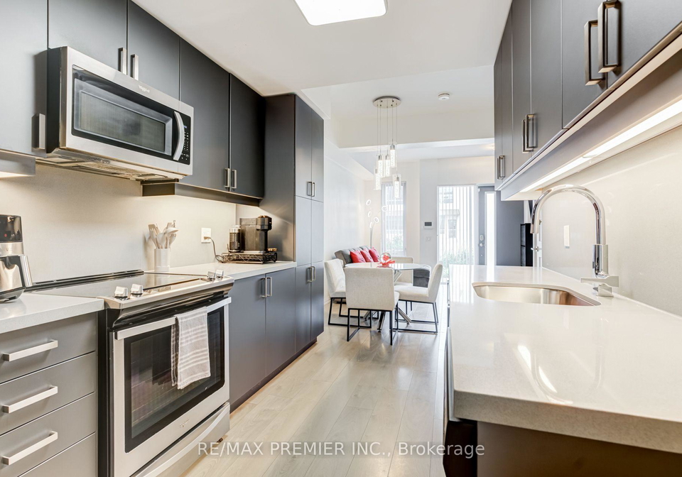 1010-portage-parkway-vaughan-ontario-n13821808