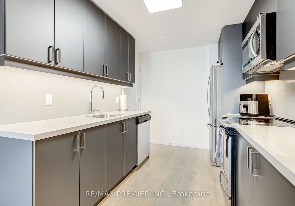 1010-portage-parkway-vaughan-ontario-n13821808