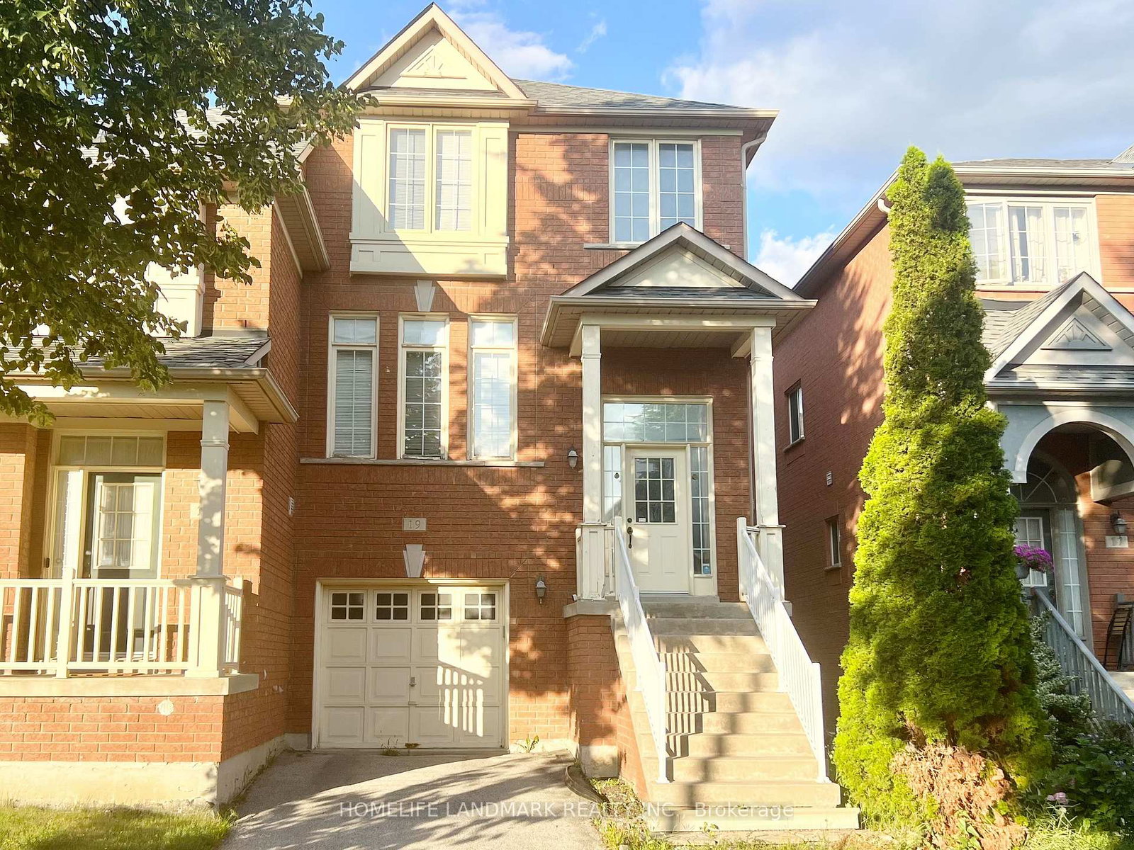 19-fairlawn-avenue-markham-ontario-n13822062