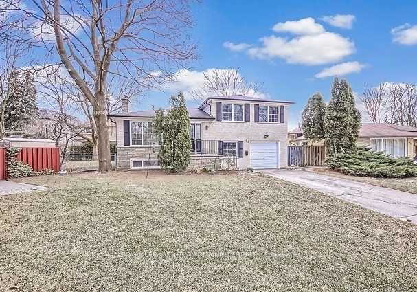 162-kenvale-court-richmond-hill-ontario-n13825530