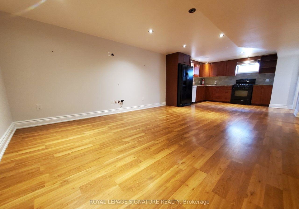 11-patrick-drive-aurora-ontario-n13826604