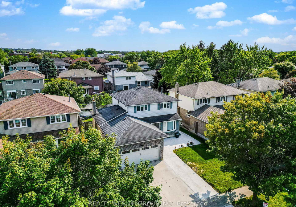 201-biscayne-boulevard-georgina-ontario-n13827116