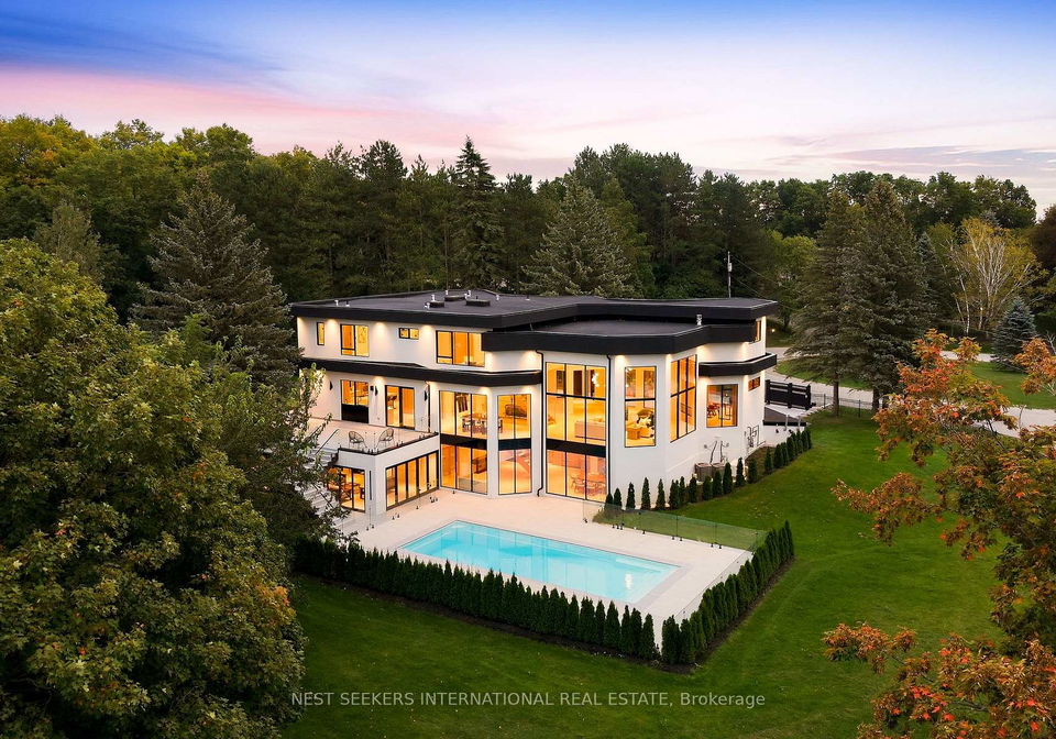 2-champlain-crescent-king-ontario-n13827428