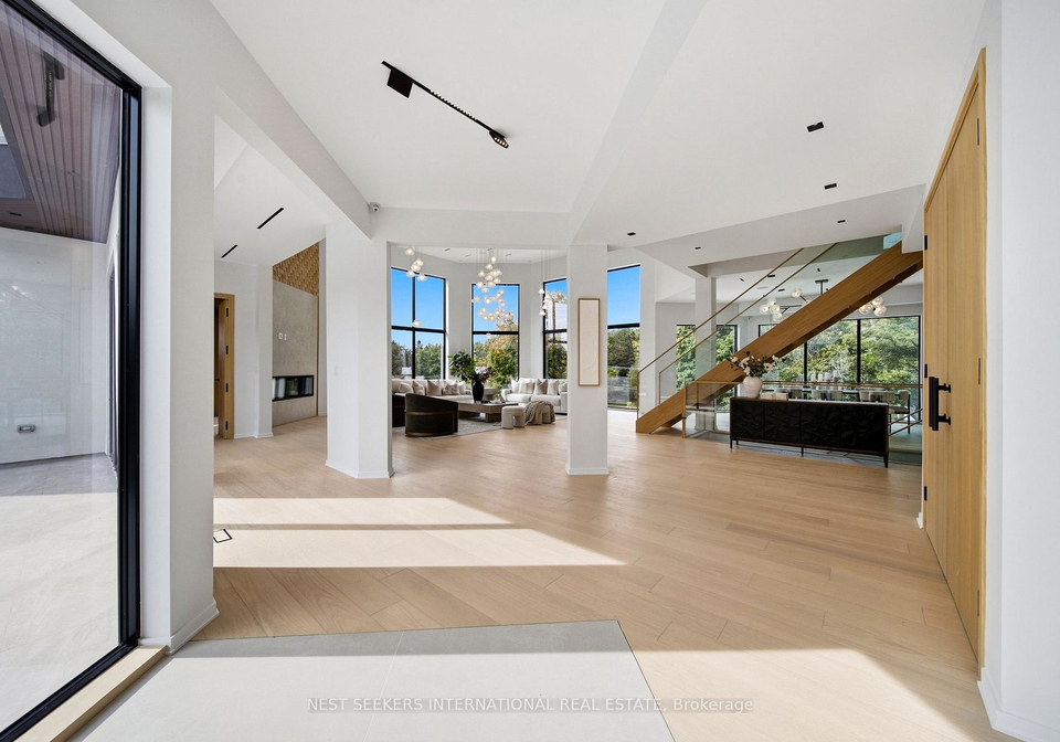 2-champlain-crescent-king-ontario-n13827428
