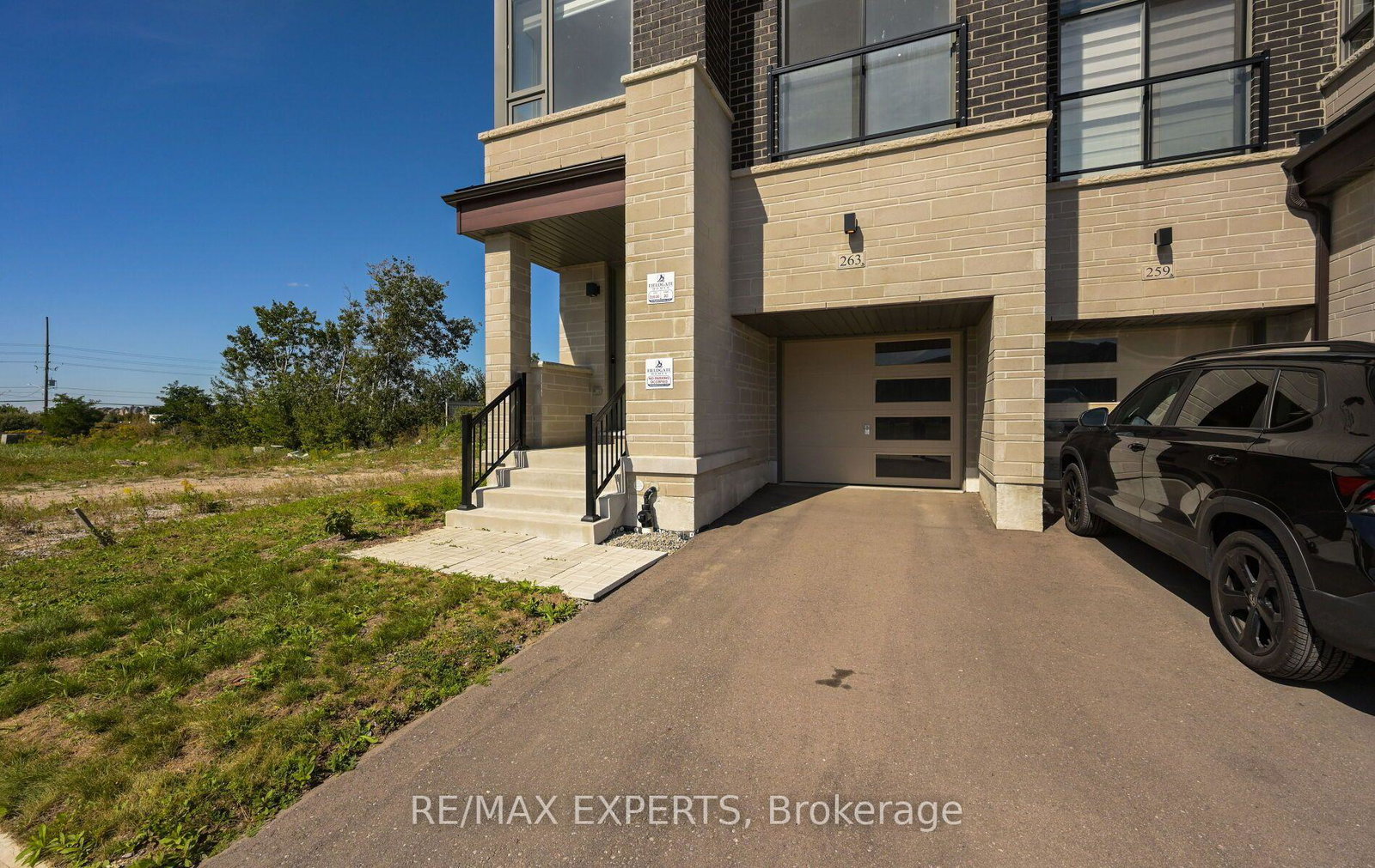 263-tennant-circle-vaughan-ontario-n13827454