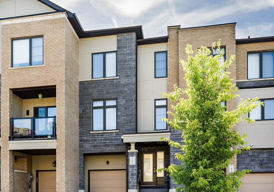 164-tango-crescent-newmarket-ontario-n13827820