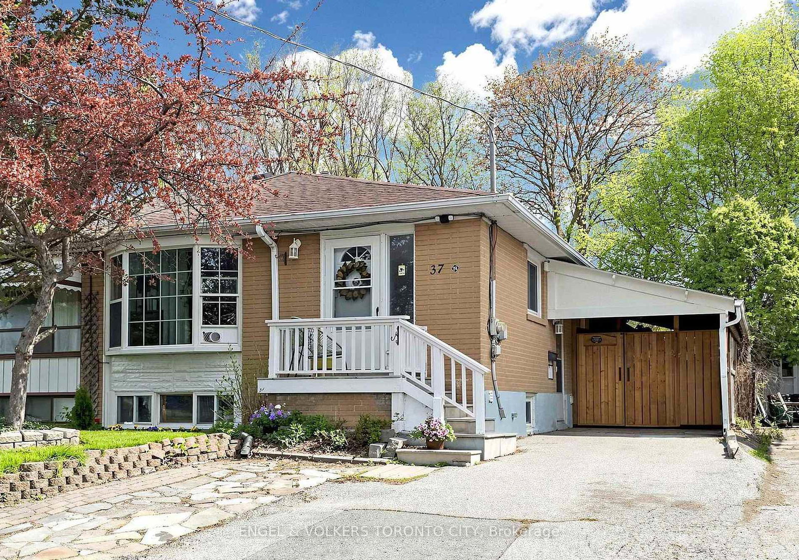 37-newbury-drive-newmarket-ontario-n13828636