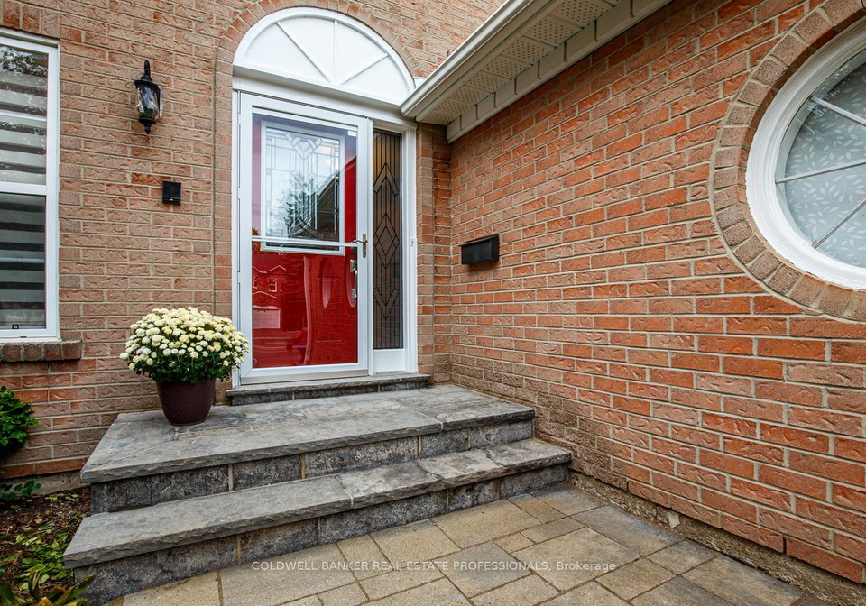 90-longwater-chase-markham-ontario-n13829744