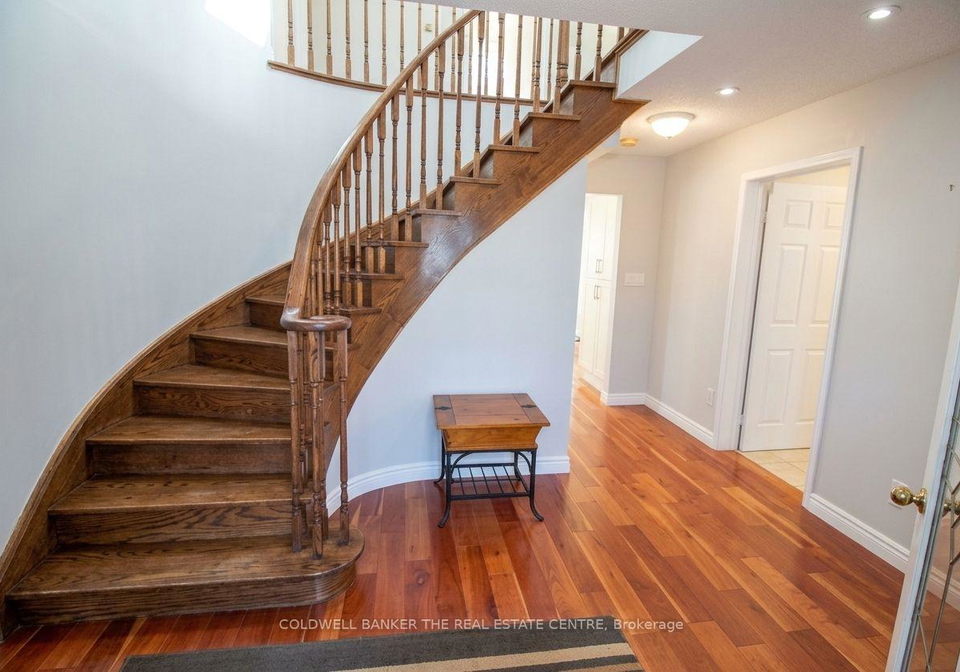 11-ramsden-crescent-east-gwillimbury-ontario-n13829964