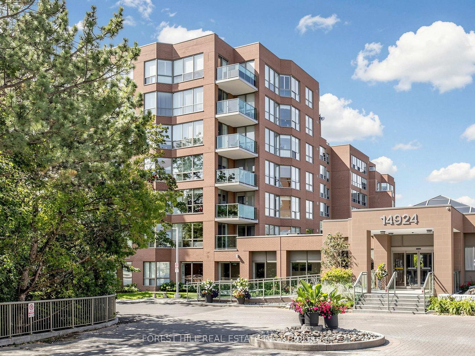 14924-yonge-street-aurora-ontario-n13830080