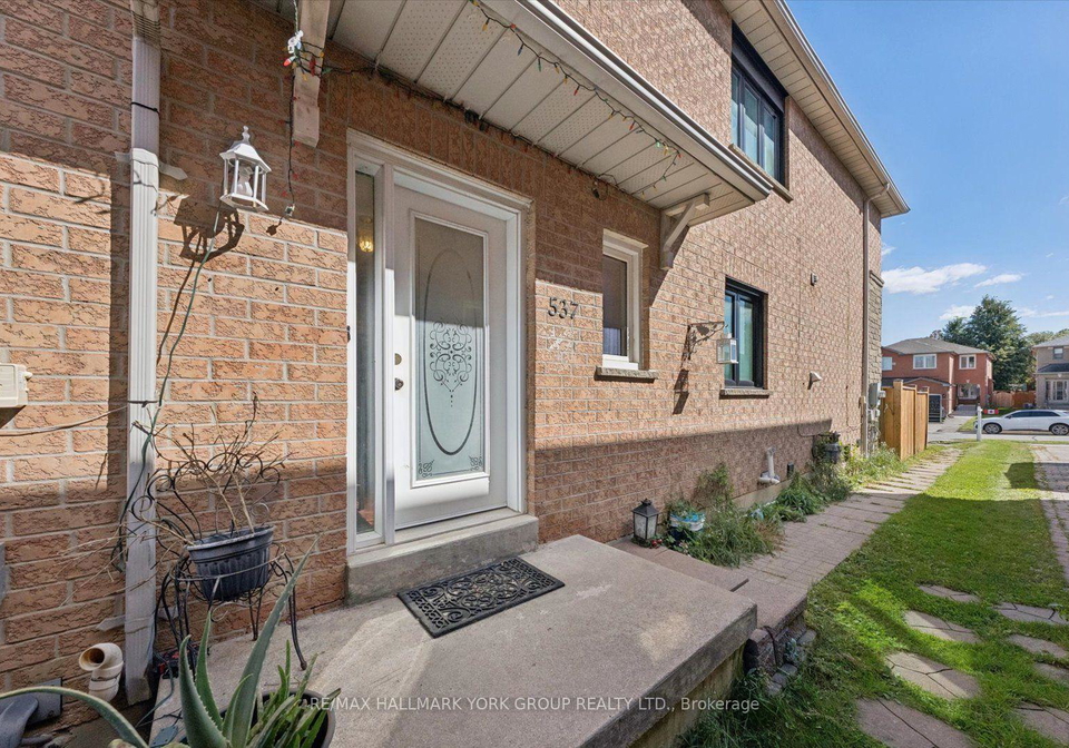 537-walpole-crescent-newmarket-ontario-n13830090