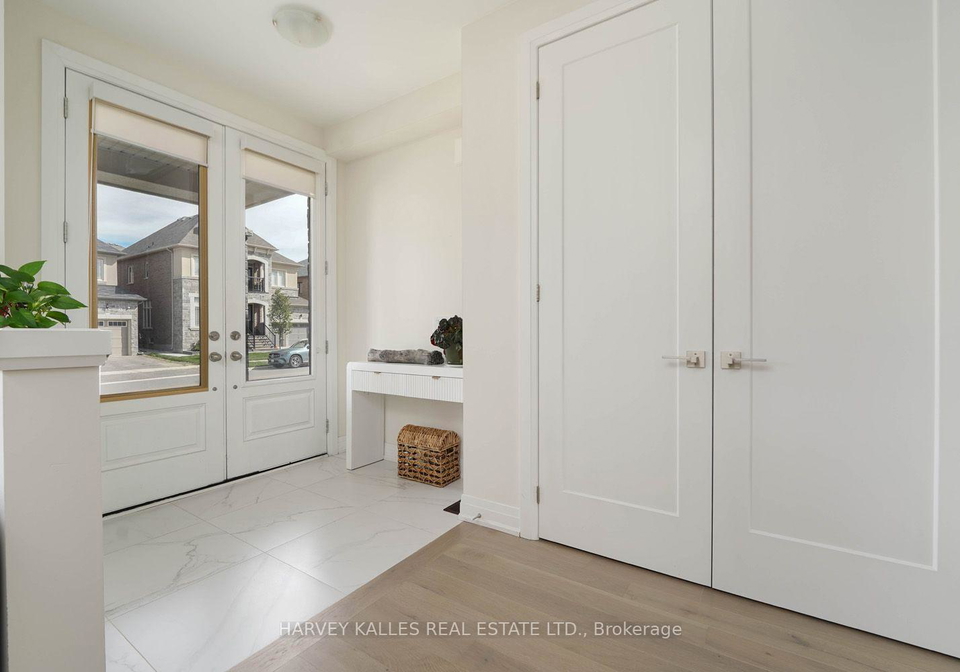 253-seaview-heights-east-gwillimbury-ontario-n13830440
