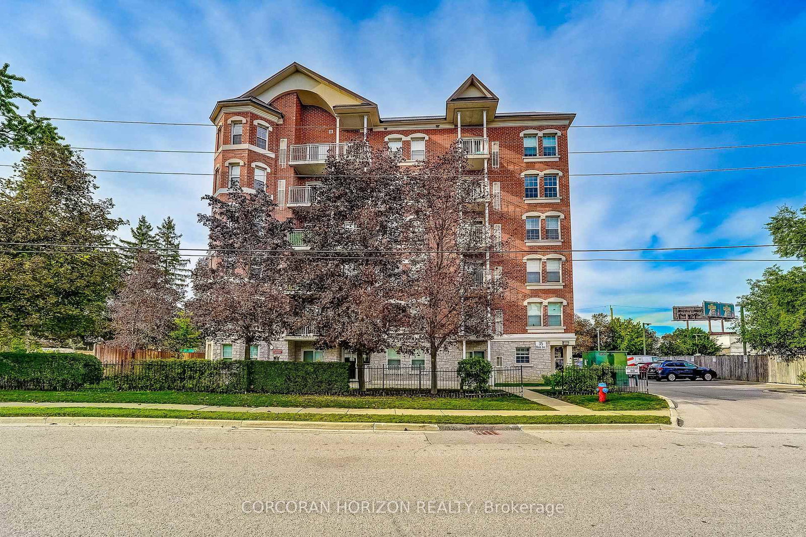 35-hunt-avenue-richmond-hill-ontario-n13830504