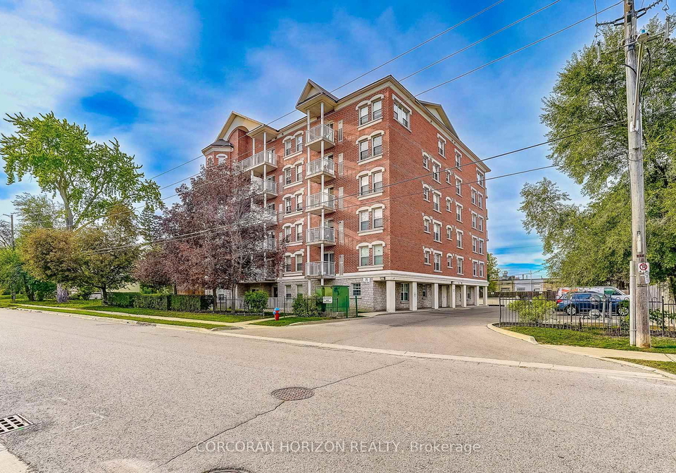 35-hunt-avenue-richmond-hill-ontario-n13830504