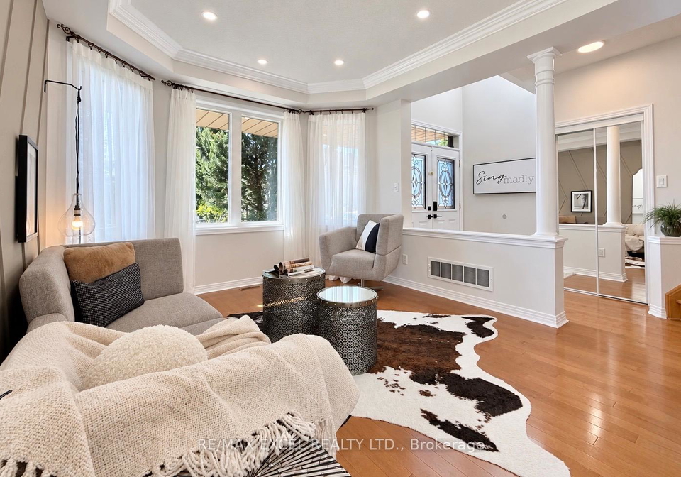 35-stoneheath-crescent-markham-ontario-n13832268