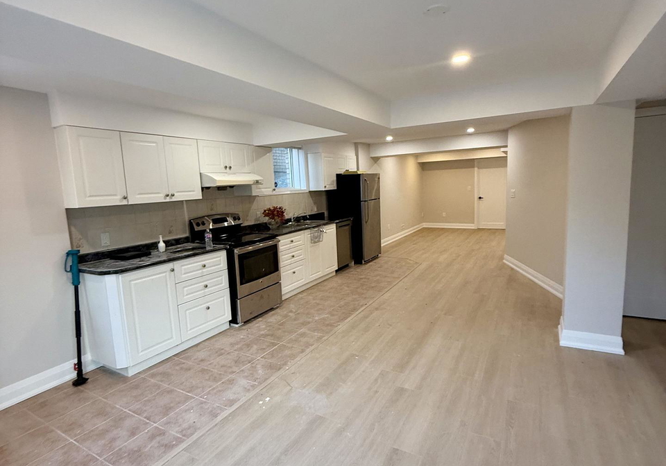 100-redstone-road-richmond-hill-ontario-n13833346