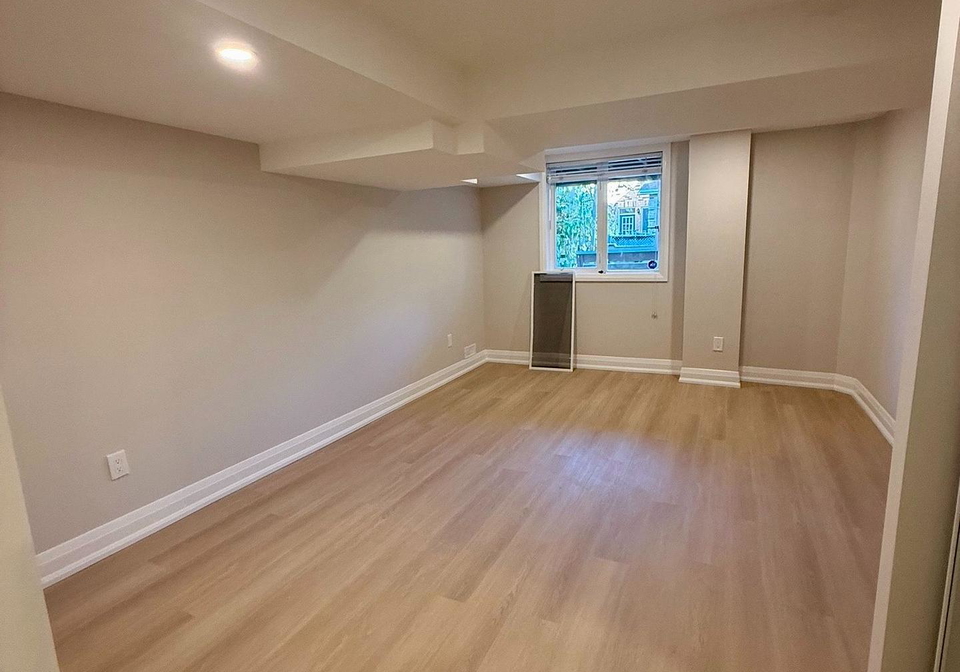 100-redstone-road-richmond-hill-ontario-n13833346
