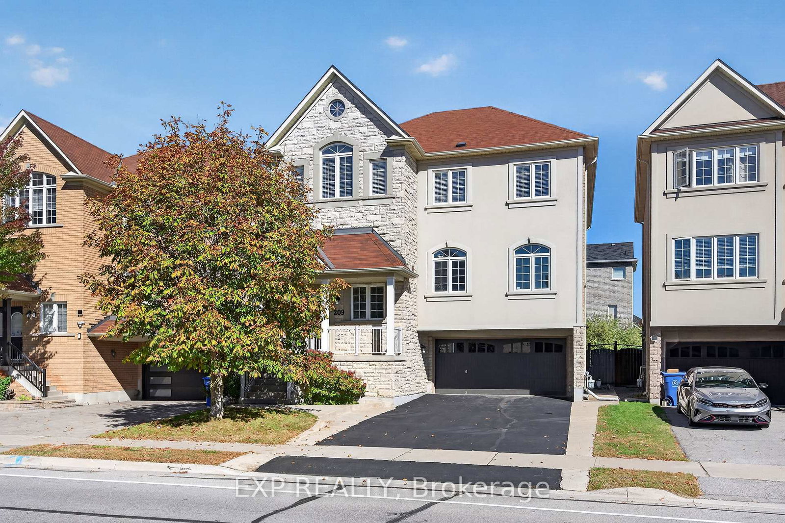 209-woodspring-avenue-newmarket-ontario-n13833722
