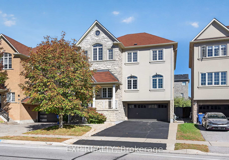 209-woodspring-avenue-newmarket-ontario-n13833722