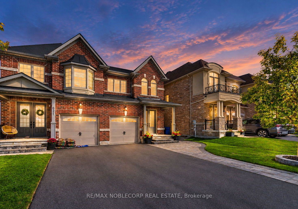 619-sweetwater-crescent-newmarket-ontario-n13833900