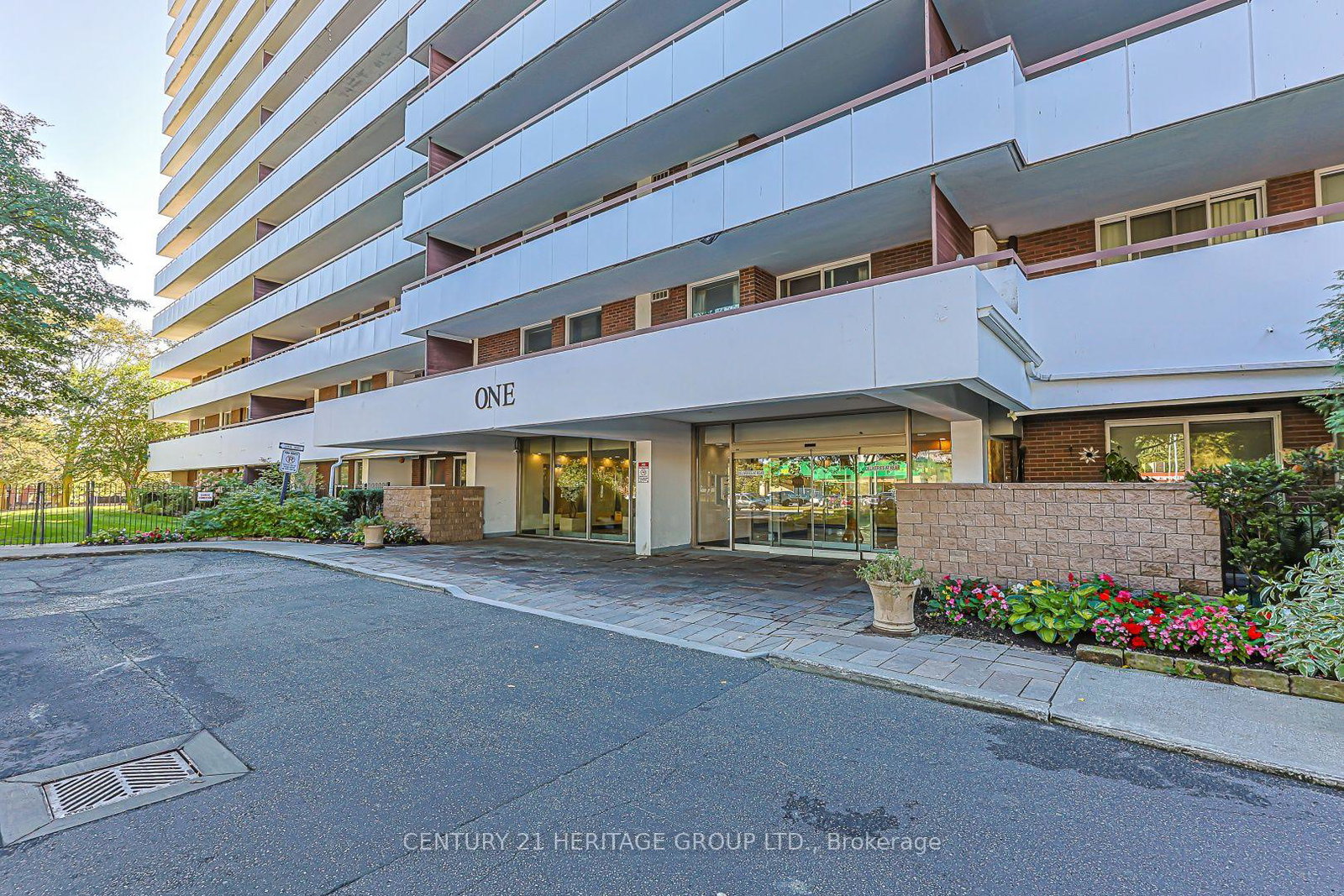 1-royal-orchard-boulevard-markham-ontario-n13835286