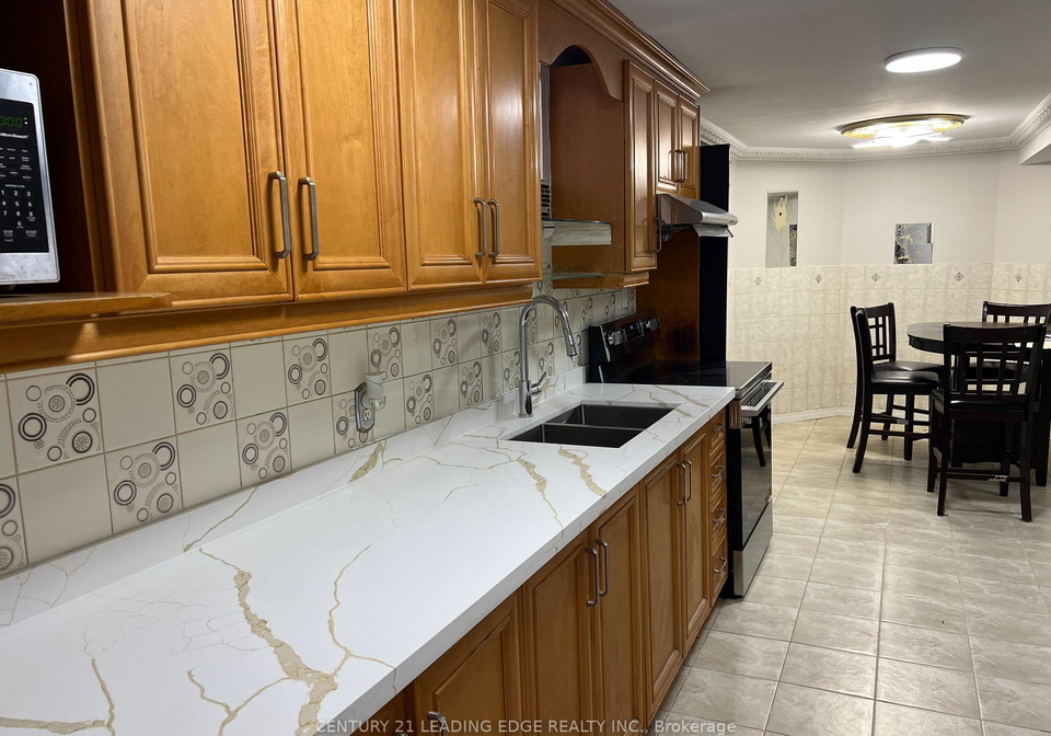 10-pine-bough-manor-richmond-hill-ontario-n13836220