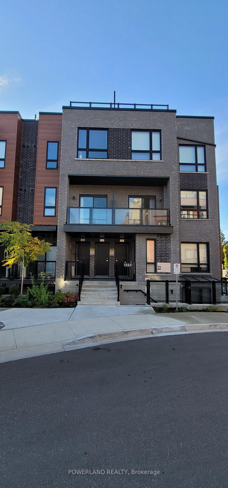 22-lytham-green-circle-newmarket-ontario-n13836248