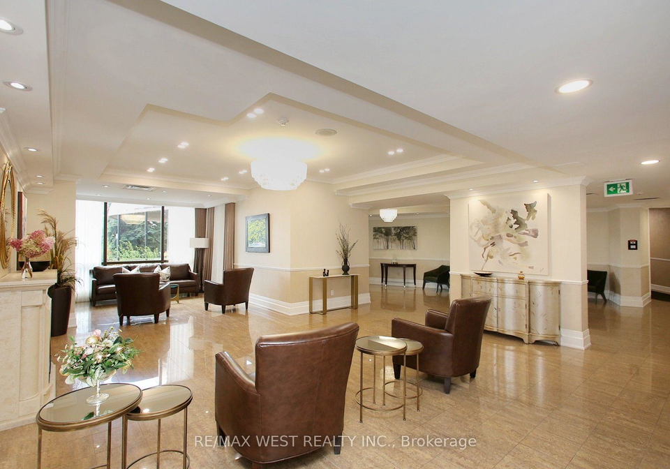 40-harding-boulevard-w-richmond-hill-ontario-n13836534