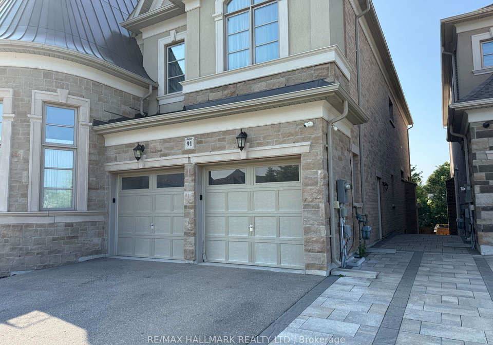 91-glensteeple-trail-aurora-ontario-n13836556