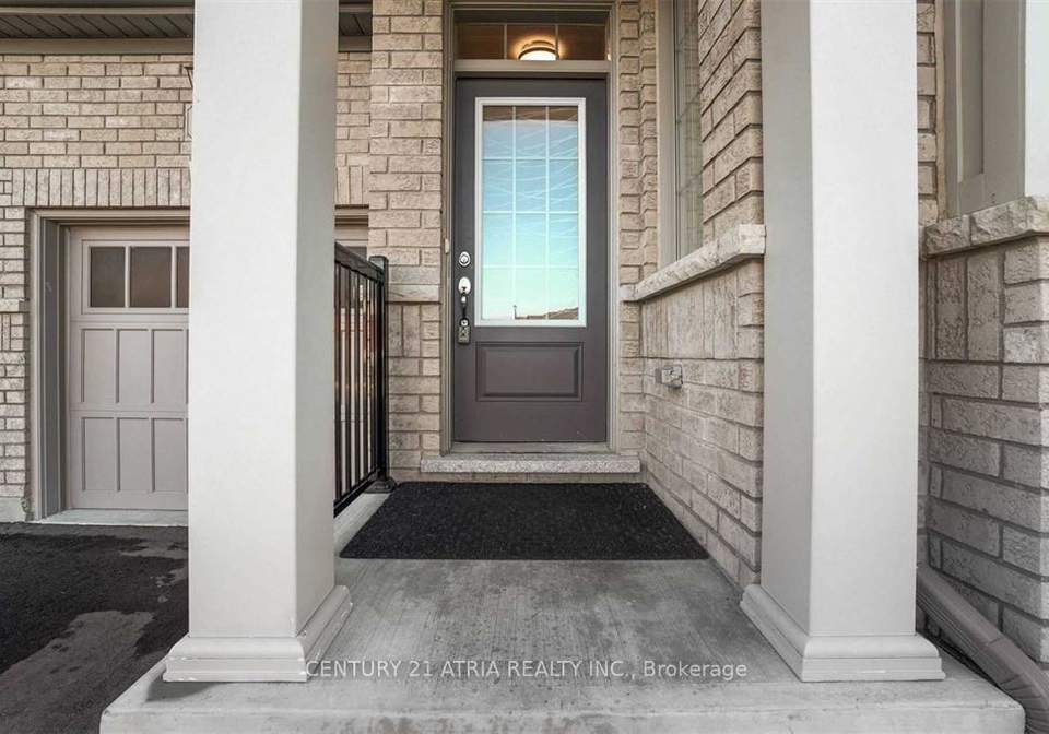 51-temple-avenue-east-gwillimbury-ontario-n13837314