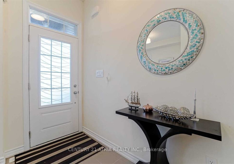 51-temple-avenue-east-gwillimbury-ontario-n13837314