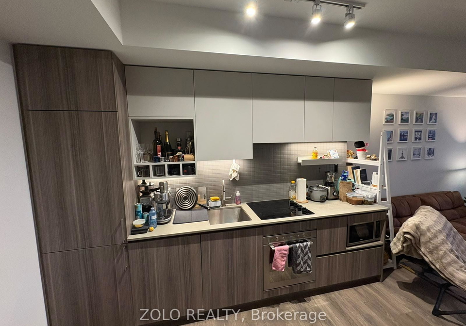 898-portage-parkway-vaughan-ontario-n13837780