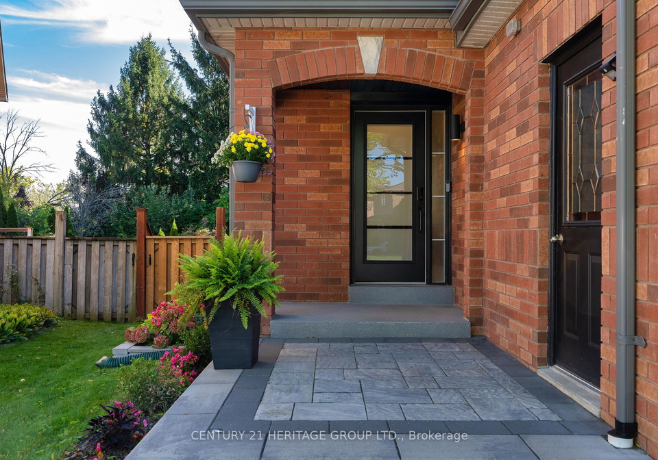 671-walpole-crescent-newmarket-ontario-n13840150