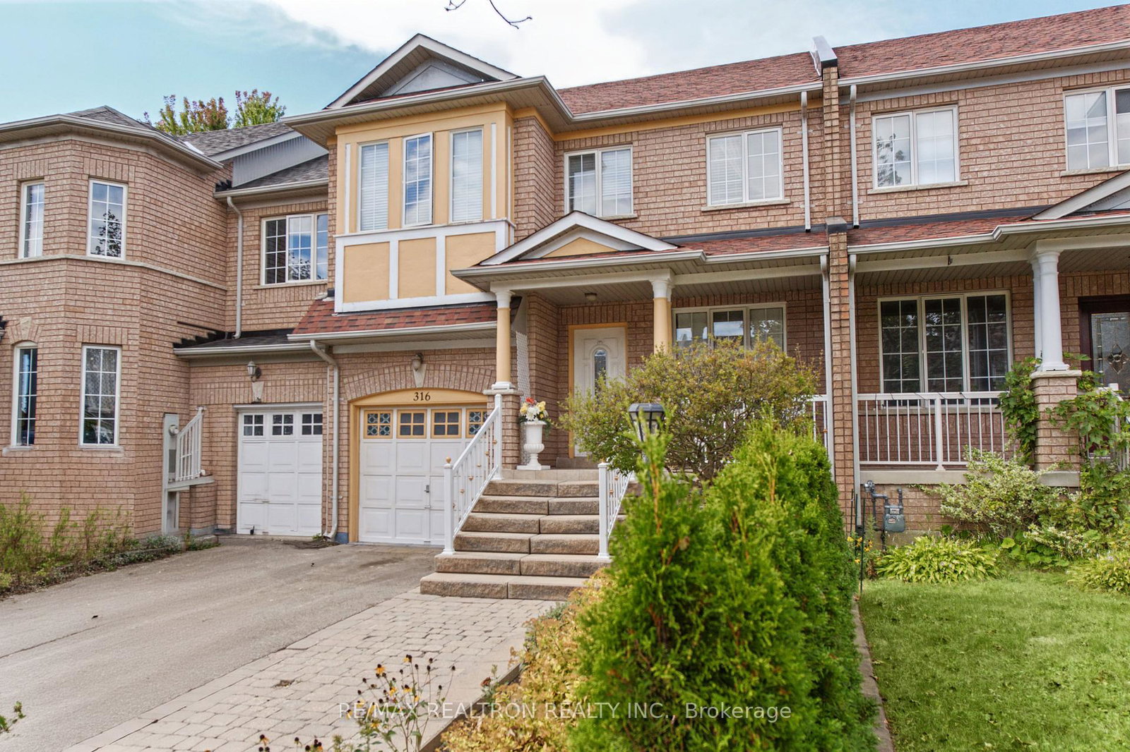 316-coachwhip-trail-newmarket-ontario-n13841378