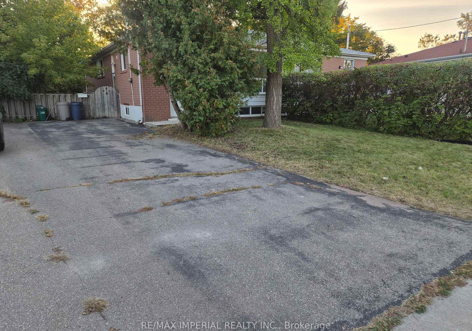 262-mcconvey-drive-richmond-hill-ontario-n13841752