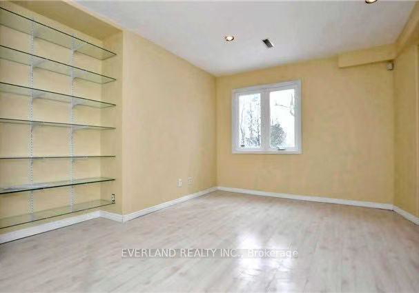 156-bristol-road-newmarket-ontario-n13842080