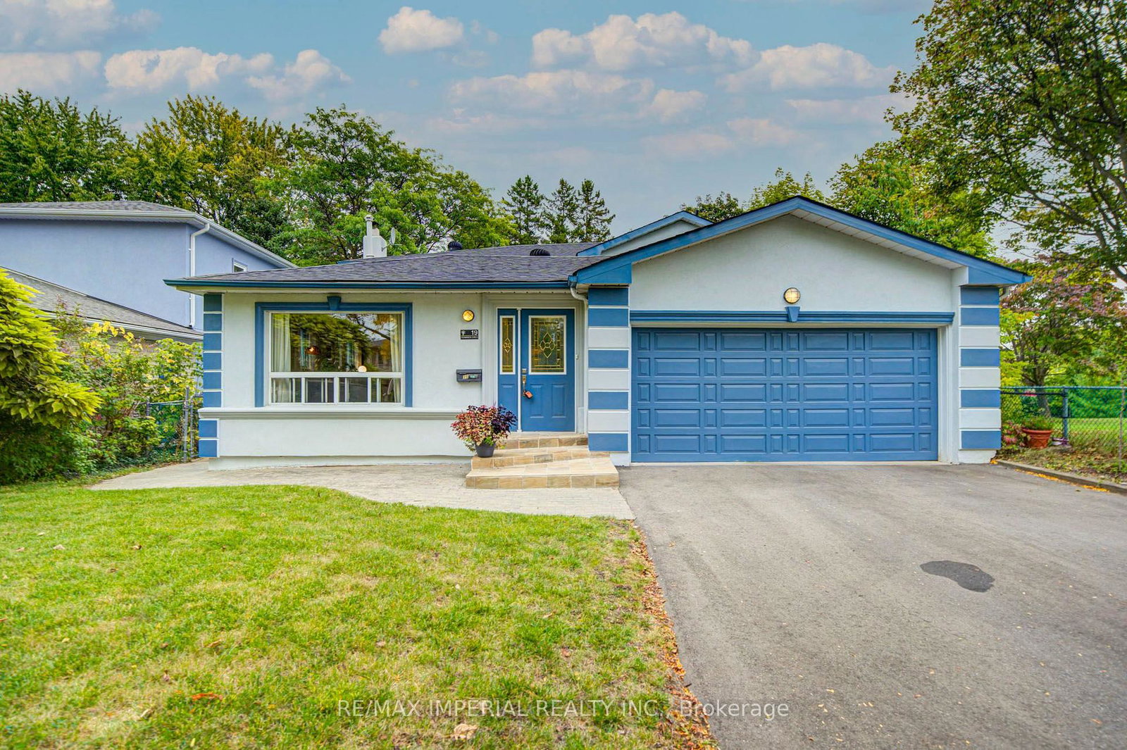 19-penwick-crescent-richmond-hill-ontario-n13842300