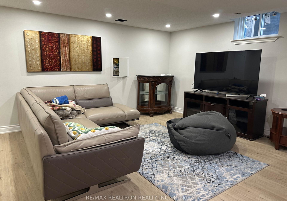 111-spring-blossom-crescent-markham-ontario-n13842526