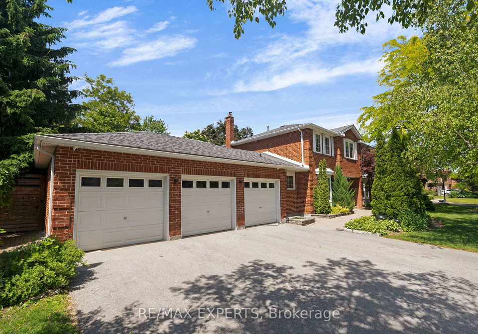 160-burton-grove-king-ontario-n13842540