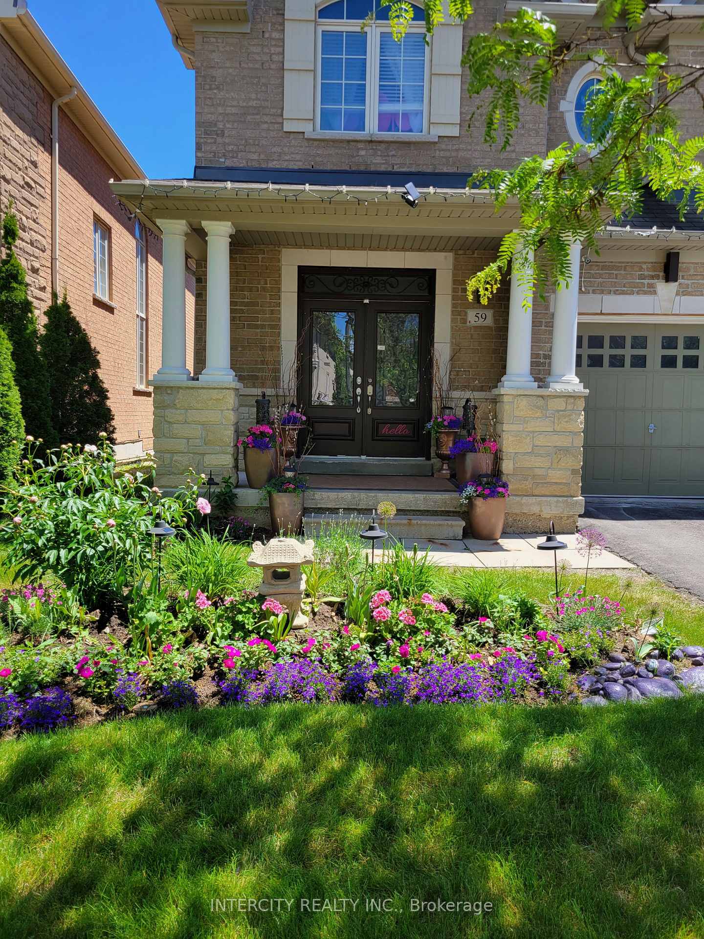 59-alysha-way-vaughan-ontario-n13842560