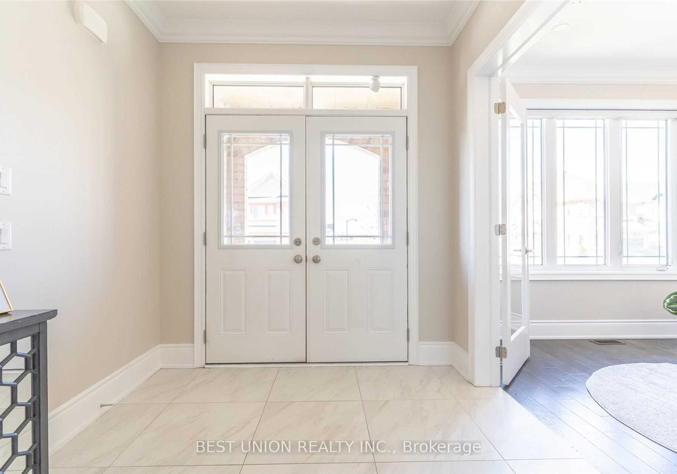 45-walter-english-drive-east-gwillimbury-ontario-n13843634