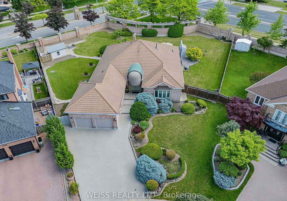 238-bourbon-street-vaughan-ontario-n13844022