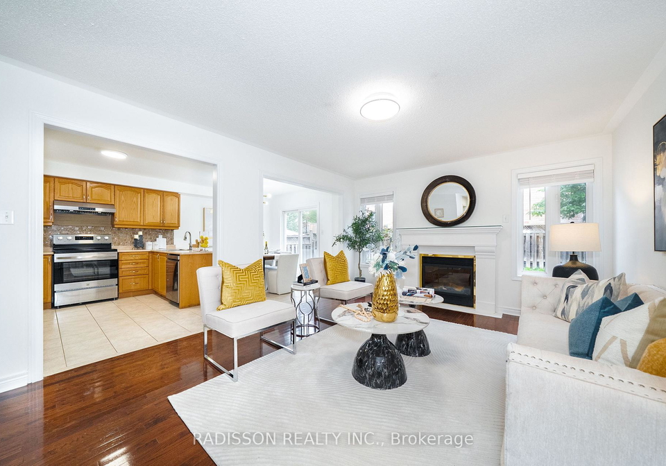 863-oaktree-crescent-newmarket-ontario-n13844266