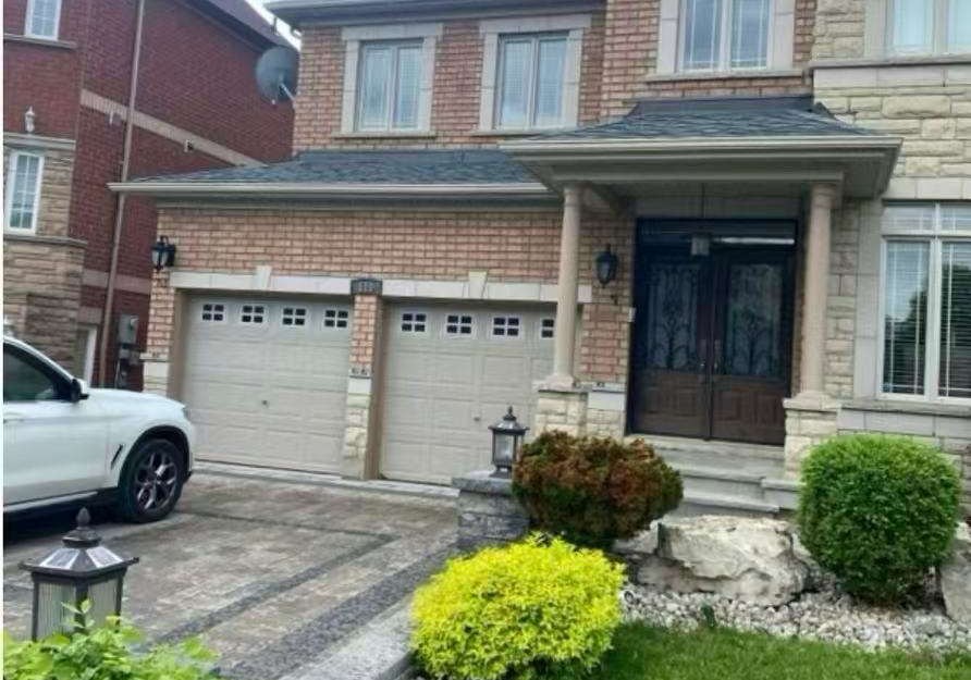 110-bond-crescent-richmond-hill-ontario-n13844350