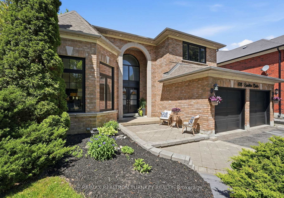 818-exceller-circle-newmarket-ontario-n13845064