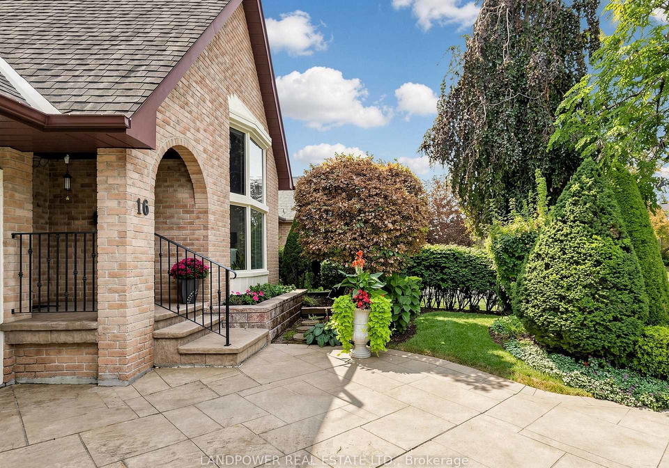 16-longwater-chase-markham-ontario-n13849478